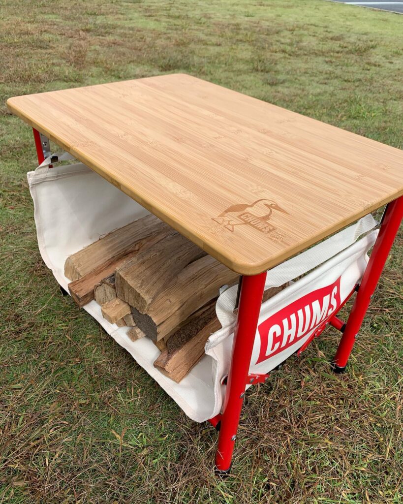 【ーバードの】 チャムス CHUMSアウトドアファイヤーウッドテーブル Firewood Table 焚火 薪CH6218490000：ロッジ店 しむのにぴ